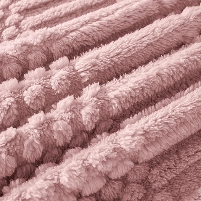 50x70 Inch Pink Throw Blanket - Soft & Fluffy Fleece, Cute & Aesthetic, Perfect for Sofa, Couch, Chair, Bed, Living Room & Bedroom, All-Season Use, Plush & Cozy Decorative Blanket