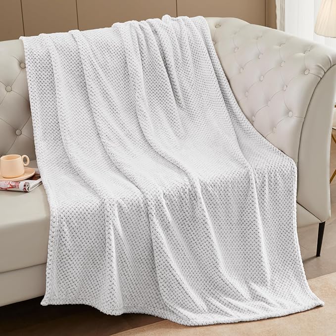 Exclusivo Mezcla Fleece Throw Blanket Extra Large, Super Soft and Warm Blankets for Couch, Sofa and Bed Waffle Textured, Cozy, Fuzzy and Lightweight (Heather Light Grey, 50x70 Inches)