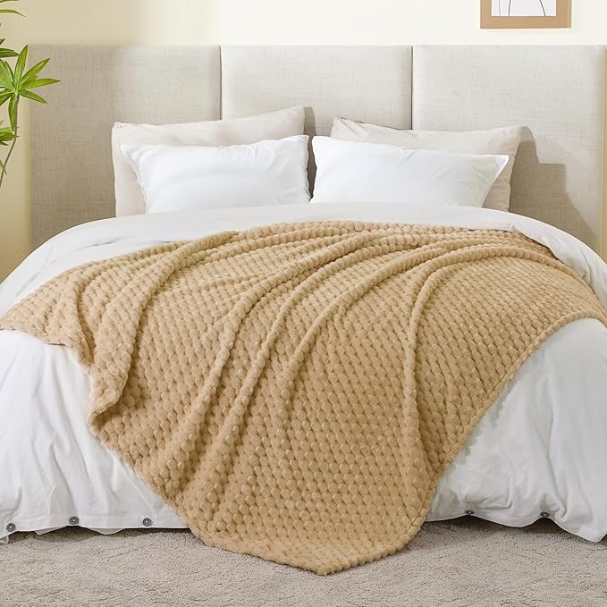 BEDELITE Fleece Blanket Twin for Bed Couch, 3D Jacquard Decorative Camel Throw Blanket, Soft and Cozy Warm Plush Fuzzy Blanket All Seasons Suitable, 60x80Inches