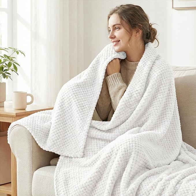 Exclusivo Mezcla Fleece Bed Blanket King Size, Super Soft and Warm Blankets for Couch, Sofa and Bed Waffle Textured, Cozy, Fuzzy and Lightweight (Off White, 90x104 Inches)