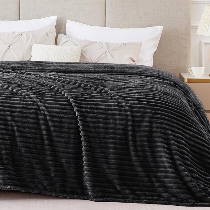 BEDELITE Fleece Blanket Queen Size – 3D Ribbed Jacquard Soft and Warm Decorative Fuzzy Blankets – Cozy, Fluffy, Plush Lightweight Throw Blankets for Couch, Bed, Sofa(Black, 90x90 inches)