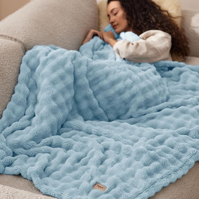 Bedsure 3D Fleece Bubble Blanket for Couch - GentleSoft Blue Twin Blanket for Sofa Bed Room Decor - Luxury Soft Cozy Gifts for Kids Girls, Lightweight, All Seasons, Light Blue, 60"×80"