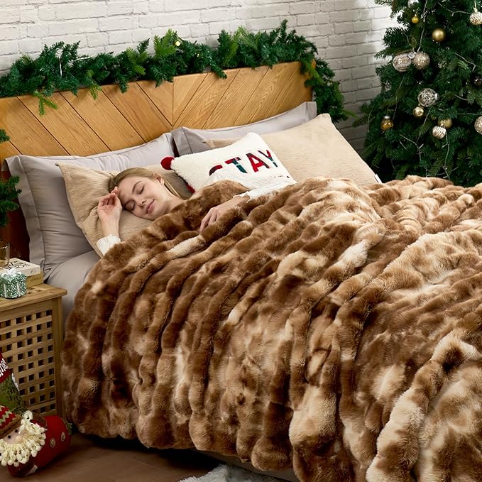 Cozy Bliss Faux Fur Throw Blanket for Bed Queen Size, Fuzzy Soft Plush Thick Bubble Blanket for Bedroom Living Room, 90x90 Inches Tie-dye Brown