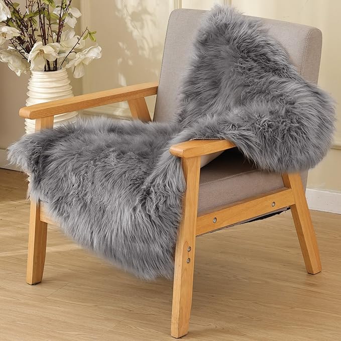 ORINOVA Light Silver Gray Faux Washable Shaggy Fur Rugs for Bedroom Plush Area Rugs for Living Room 2x3 Nursery Rug Home Room Décor