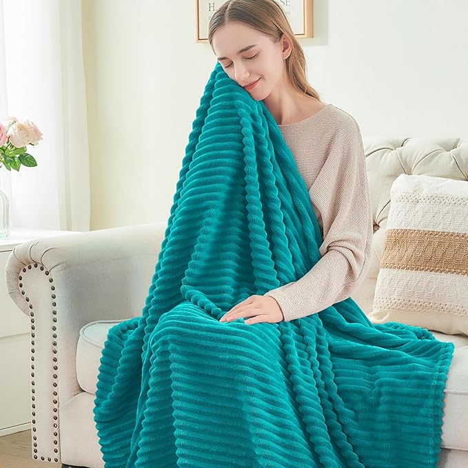 BEDELITE Fleece Blanket Twin Size – 3D Ribbed Jacquard Soft and Warm Decorative Fuzzy Blankets – Cozy, Fluffy, Plush Lightweight Throw Blankets for Couch, Bed, Sofa(Blue, 60x80 inches)