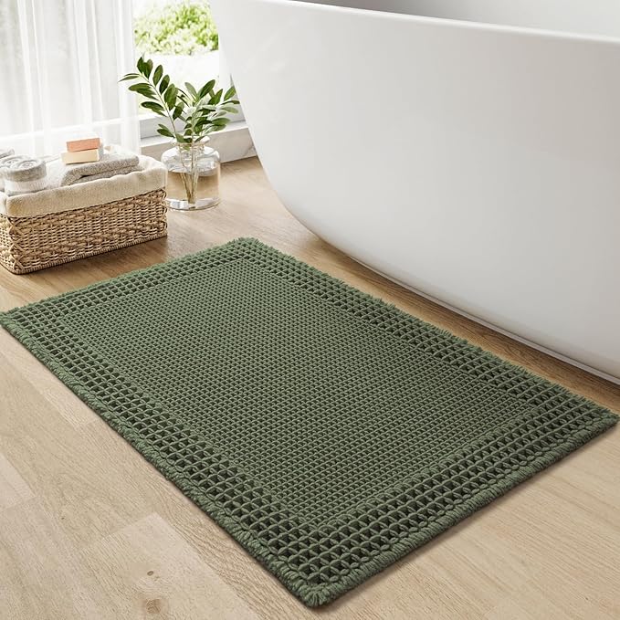 RESARE Christmas Waffle Bath Mat for Bathroom, Super Absorbent Bathroom Rugs Non Slip Machine Washable, Ultra Soft Quick Dry Boho Bath Rugs with Tassels for Floor, Bordered Design, 18"x30" Green