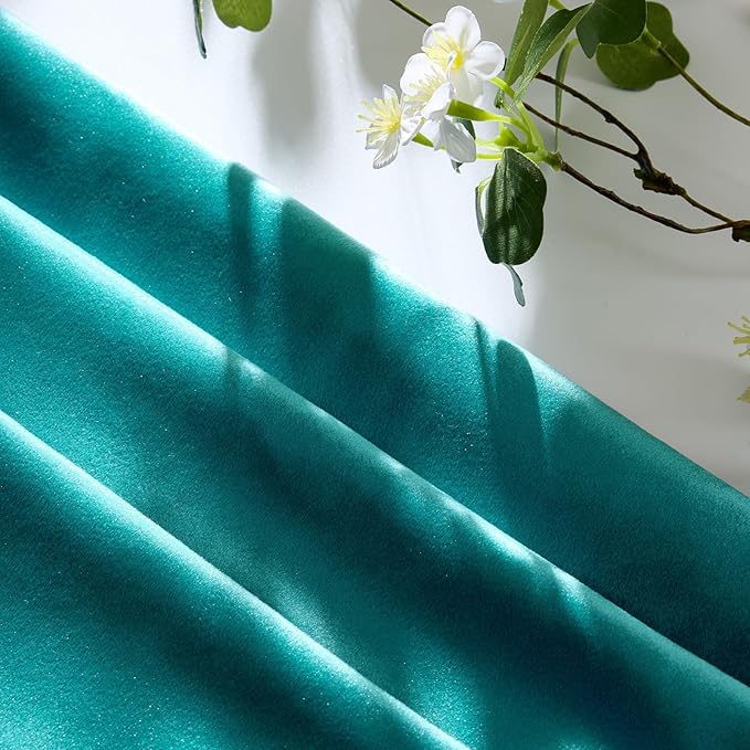 GIGIZAZA Décor Throw Couch Pillow Covers Set of 2,Sofa Cushion Teal Peacock Green Pillow Covers,Velvet Pillow Cases 24 x 24inch