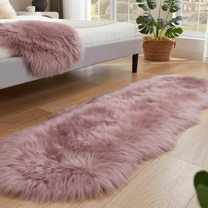 EasyJoy Ultra Soft Fluffy Shaggy Area Rug Faux Fur Rug Chair Cover Seat Pad Fuzzy Area Rug for Bedroom Floor Sofa Living Room (2 x 6 ft Sheepskin, Light Purple)