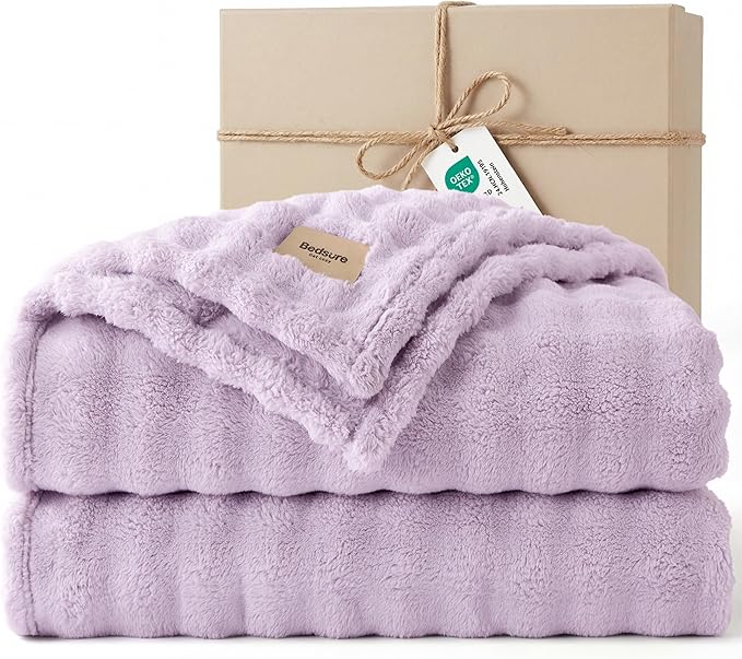 Bedsure 3D Fleece Bubble Blanket - GentleSoft Purple Queen Blanket for Bed Sofa Room Decor - Luxury Soft Cozy Gifts for Kids Girls, Lightweight, All Seasons, Light Purple, 90"×90"