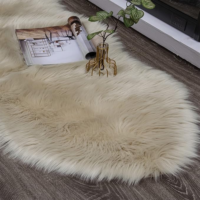 EasyJoy Ultra Soft Fluffy Shaggy Area Rug Faux Fur Rug Chair Cover Seat Pad Fuzzy Area Rug for Bedroom Floor Sofa Living Room (2 x 4 ft Sheepskin, Beige)