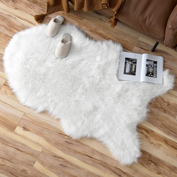 MIULEE Luxury Super Soft Fluffy Area Rug Faux Fur Plush Large Sheepskin Rug Decorative Christmas Shaggy Carpet for Bedside Sofa Floor Nursery 3 x 5 Feet, White