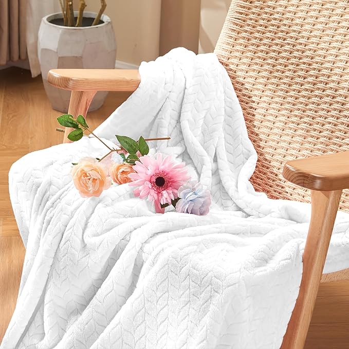 inhand White Fleece Twin Blanket, Super Soft Flannel Cozy Blankets for Adults, Lightweight Leaves Pattern Fuzzy Blanket for Couch Sofa Bed Office, Warm Plush Blankets for All Season, 60x90 Inches