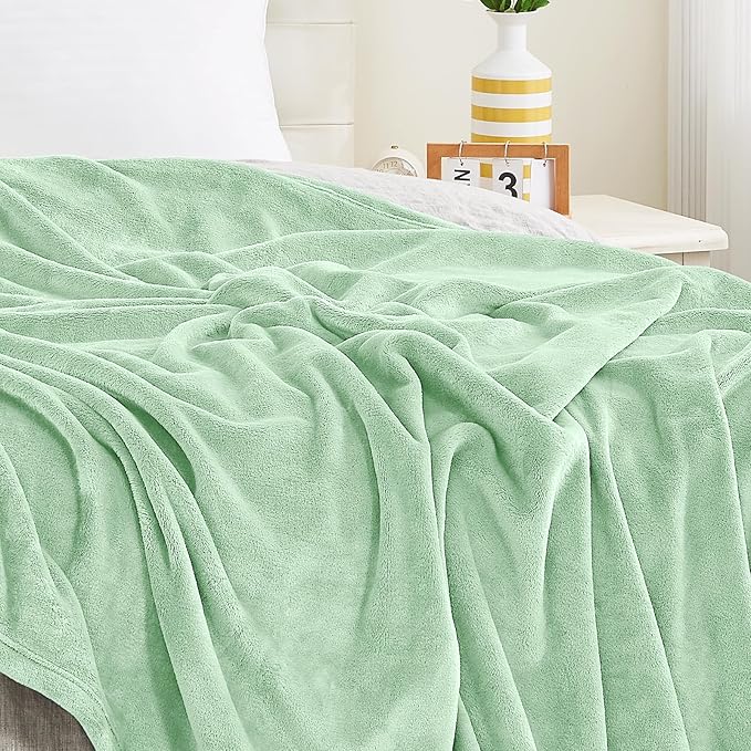 KMUSET Sage Green Fleece Blanket for Bed - Lightweight Super Soft Cozy Luxury Bed Blanket Microfiber 60 x 80 inches