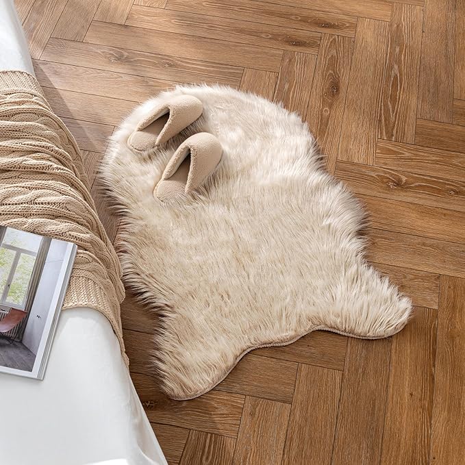 MIULEE Fluffy Rug Soft Shaggy Faux Fur Area Rug Luxury Plush Sheepskin Carpet for Bedroom Living Room Sofa Chair 2 x 3 Feet, Beige