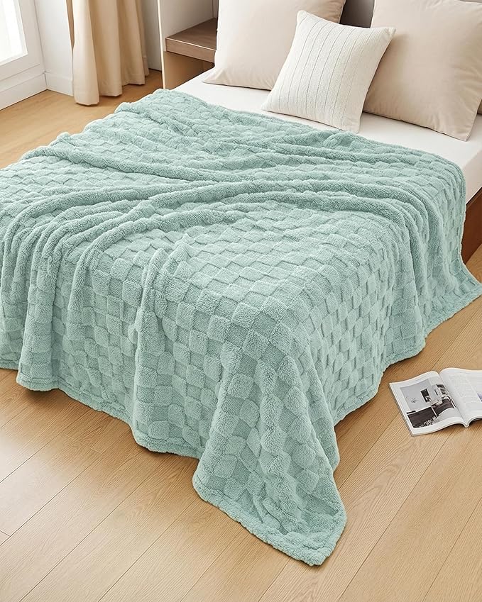 Utopia Bedding Sage Green Checkered Fleece Throw Blanket for Couch or Bed, Soft Plush Cozy Blanket for Women and Men, Ultra Comfy Travel-Friendly Bed Throws for Relaxation, 50x60 Inches