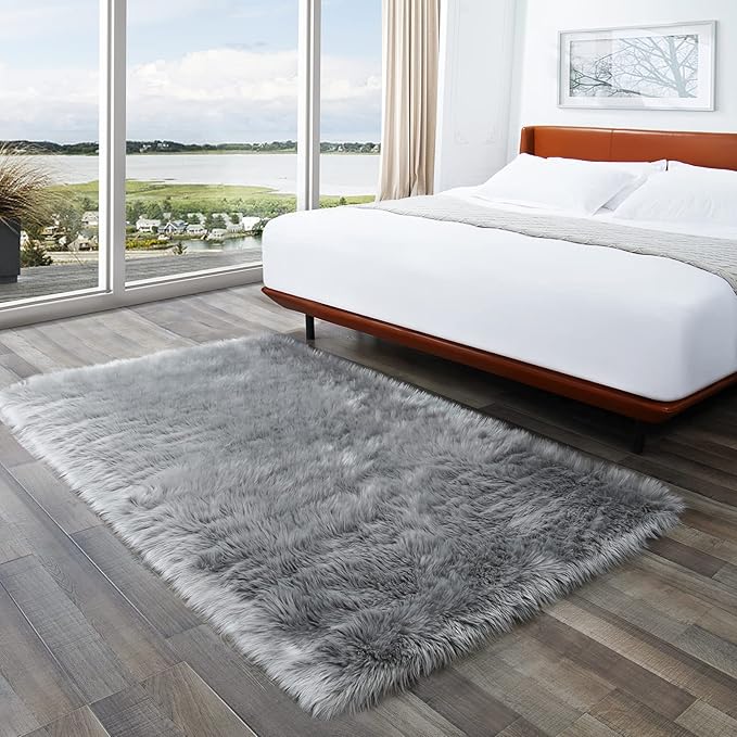 Ciicool Fluffy Area Rug, Grey Faux Fur Rug for Bedroom Living Room, Thick Fuzzy Shag Rug Furry Nursery Rug Plush Indoor Floor Carpets for Kids Girls Boys Teen Dorm, 4x6 ft
