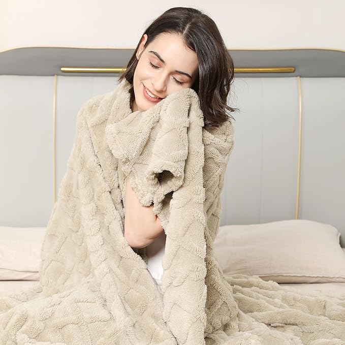 Aganear Twin Blanket - 3D Stylish Design, Lightweight Blanket Super Soft, Fluffy, Warm, Decorative Present for All Seasons, Portable Throw Blankets for Couch, Sofa, Bed, Car(60"×80", Khaki)