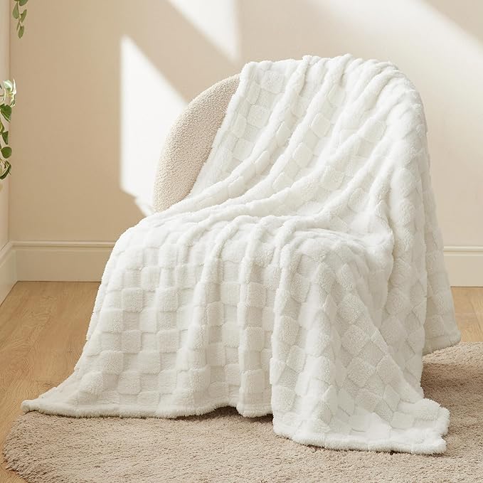 Bedsure GentleSoft Twin Blanket for Bed White - Super Soft Cozy Blankets for Kids Girls, Cute Fuzzy Fleece Throws for Bedroom Couch, 60x80 Inches