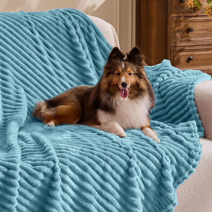 BEDELITE Fleece Blanket Twin Size – 3D Ribbed Jacquard Soft and Warm Decorative Fuzzy Blankets – Cozy, Fluffy, Plush Lightweight Throw Blankets for Couch, Bed, Sofa(Washed Blue, 60x80 inches)