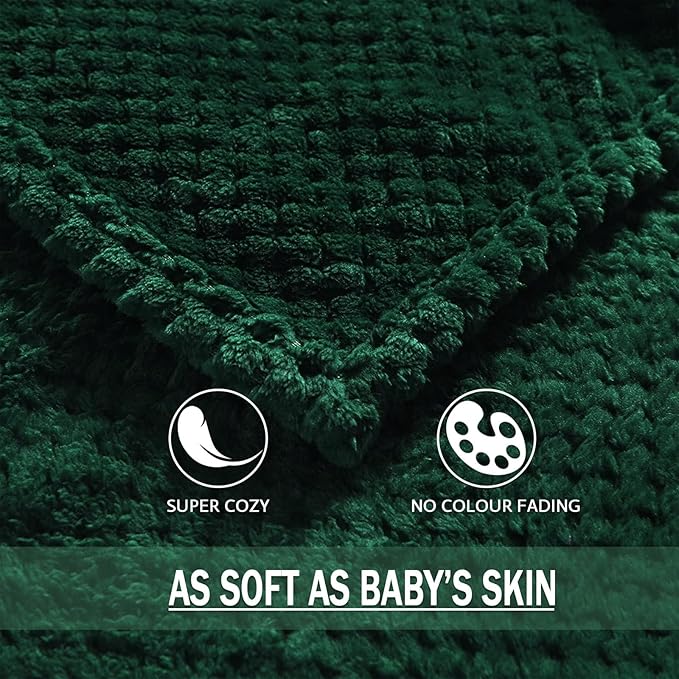 Exclusivo Mezcla Fleece Bed Blanket Queen Size, Super Soft and Warm Blankets for Couch, Sofa and Bed Waffle Textured, Cozy, Fuzzy and Lightweight (Forest Green, 90x90 Inches)