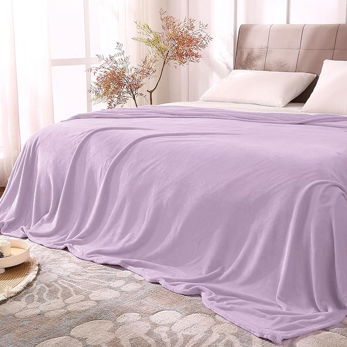 BEDELITE Fleece Blanket King Size Blankets for Bed, Luxury Plush Cozy Fuzzy Blanket 108x90 inches, Super Soft Warm Lightweight Throw Blanket All Seasons Suitable, Lilac