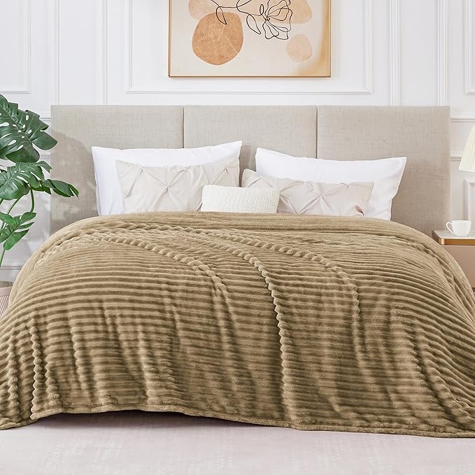 BEDELITE Fleece Blanket King Size – 3D Ribbed Jacquard Soft and Warm Decorative Fuzzy Blankets – Cozy, Fluffy, Plush Lightweight Throw Blankets for Couch, Bed, Sofa(Brown, 108x90 inches)