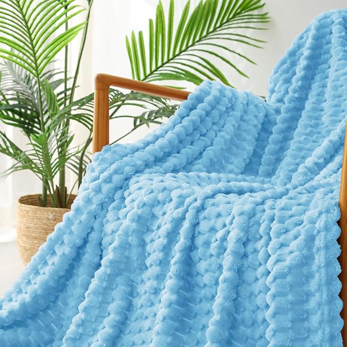 Exclusivo Mezcla Fleece King Blanket for Bed, Extra Large Fuzzy Blue Bed Blankets, Soft Cozy Plush Sofa Throws for All Seasons, 90x104 Inches