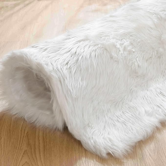 Goolela White Fluffy Fur Rug 4x6 Faux Sheepskin Fuzzy Shag White Rug for Bedroom Living Room Plush Washable Area Rug Rectangle