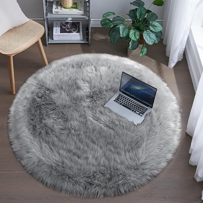 Tangsoo Round Faux Fur Rugs, Sheepskin Round Rug 3ft, Grey Soft Small Circle Rug, 3x3 Fuzzy Plush Fur Rug, Shag Circular Rugs Floor Carpet for Bedroom, Kids Room, Nursery, Girls Room, Dorm