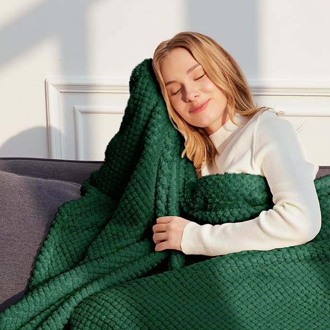 Whale Flotilla Extra Large Fuzzy Fleece Throw Blanket for Couch, 50x70 Inch Fluffy Warm Soft Jacquard Blankets for All Season, Lightweight and Cozy, Emerald Green