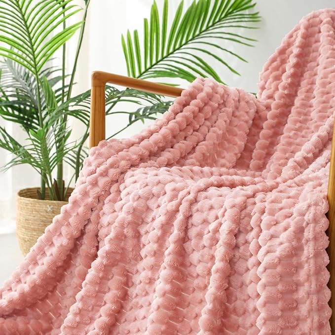Exclusivo Mezcla Fleece Twin Blanket for Bed, Extra Large Fuzzy Dusty Pink Bed Blankets, Soft Cozy Plush Sofa Throws for All Seasons, 60x80 Inches