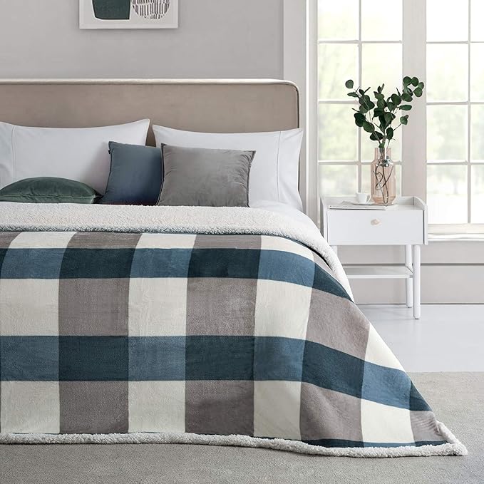 PU MEI Sherpa Throw Blanket for Couch Sofa 50“*60”-Fuzzy Soft Cozy Fleece Thick Warm Blanket for Winter, Soft Throws Plush Fluffy Lattice Flannel Blankets (Grey-Soft Blue)