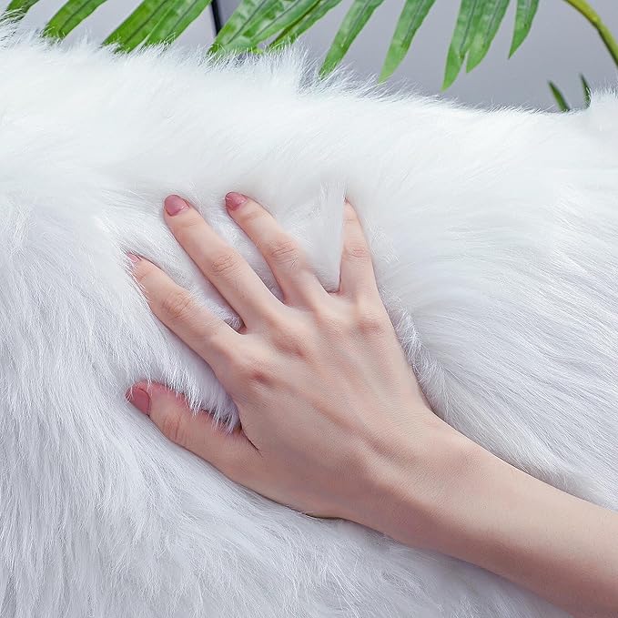 linmopm Faux Fur Rug Sheepskin Shag Fluffy Fuzzy White 2x3 ft Small Rugs for Bedroom Bedside Bed Floor Living Room Plush High-Density Cushion Carpet Super Sofa Cover