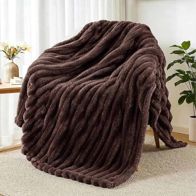 Exclusivo Mezcla Fleece Throw Blanket for Couch, Super Soft Striped Jacquard Bed Blanket, Lightweight Fuzzy Cozy for All Seasons, 50x60 Inches, Coffee