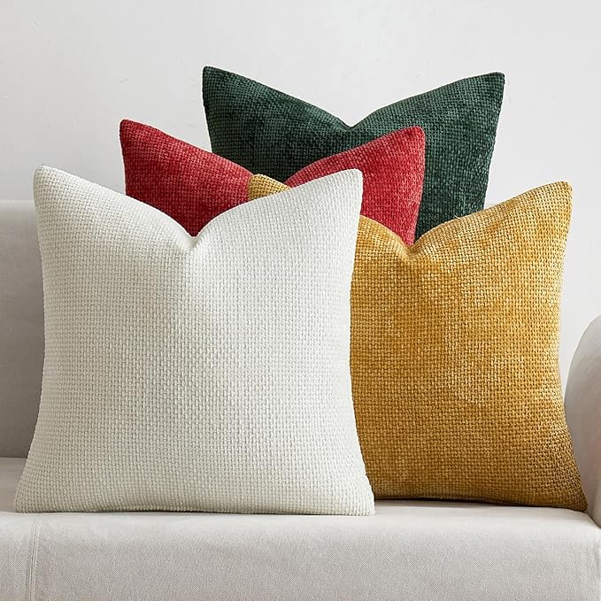 MIULEE Christmas Pack of 4 Couch Throw Pillow Covers 18x18 Inch Christmas Red/Green Soft Decorative Chenille Pillow Covers Farmhouse Accent Cushion Covers for Boho Home Decor Sofa Bedroom Living Room