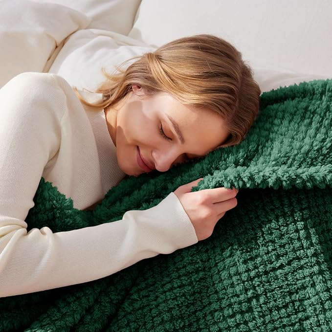 Whale Flotilla King Size Fuzzy Fleece Blanket for Bed, 90x104 Inch Fluffy Warm Soft Jacquard Blankets for All Season, Lightweight and Cozy, Deep Green