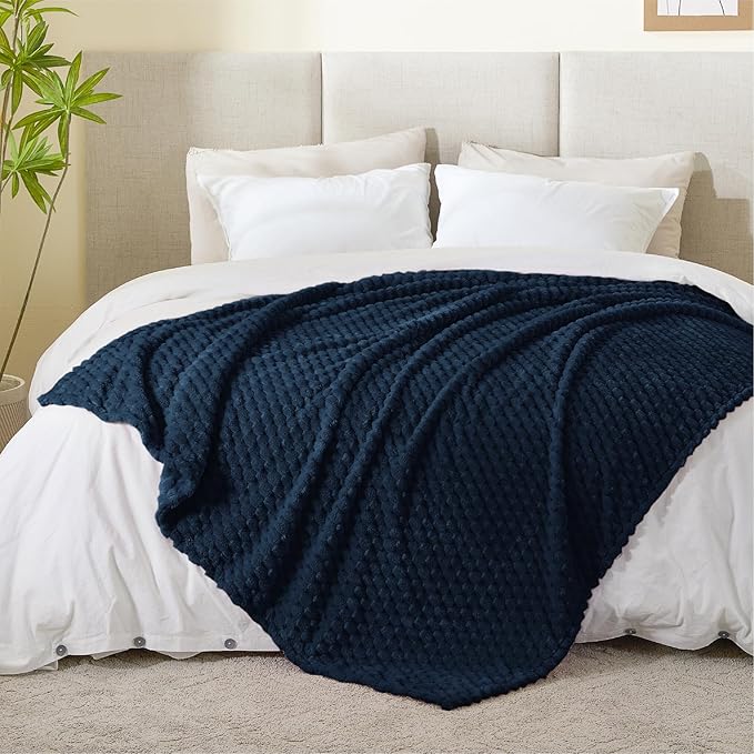BEDELITE Fleece Blanket Twin Size for Bed Couch, 3D Jacquard Decorative Navy Throw, Soft and Cozy Warm Plush Fuzzy Blanket All Seasons Suitable, 60x80Inches