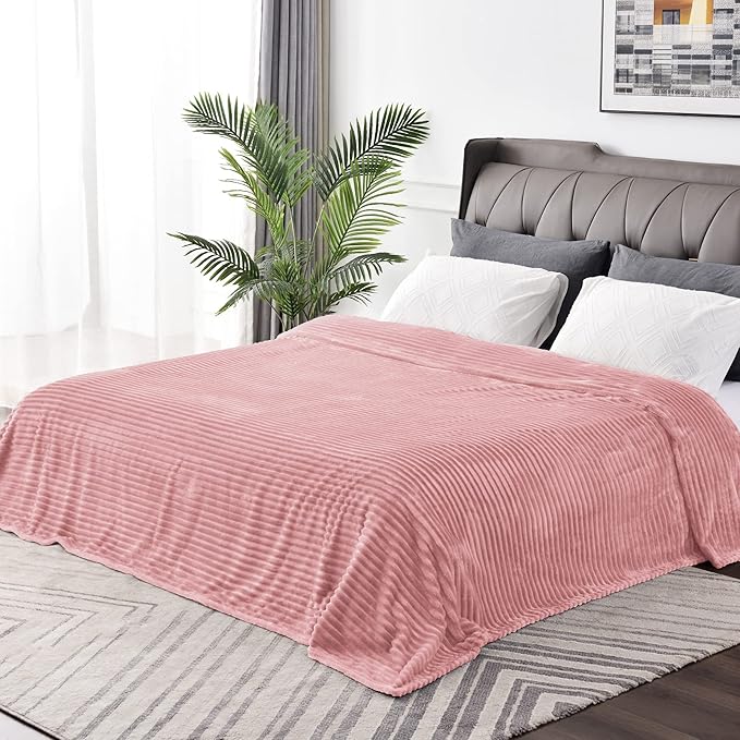 BEDELITE Fleece Throw Blanket for Couch – 3D Ribbed Jacquard Soft and Warm Decorative Fuzzy Blanket – Cozy, Fluffy, Plush Lightweight Dusty Pink Throw Blankets for Bed, Sofa, 84x90 inches