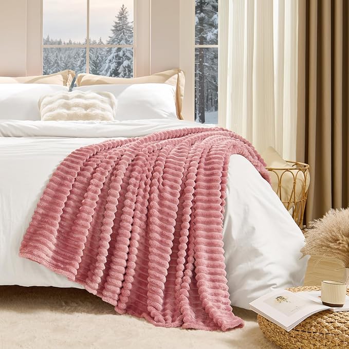 BEDELITE Large Throw Blankets for Couch - 3D Ribbed Jacquard Cute Fuzzy Fleece Blanket, Warm and Breathable Soft Cozy Throw XL Blanket, Dusty Pink
