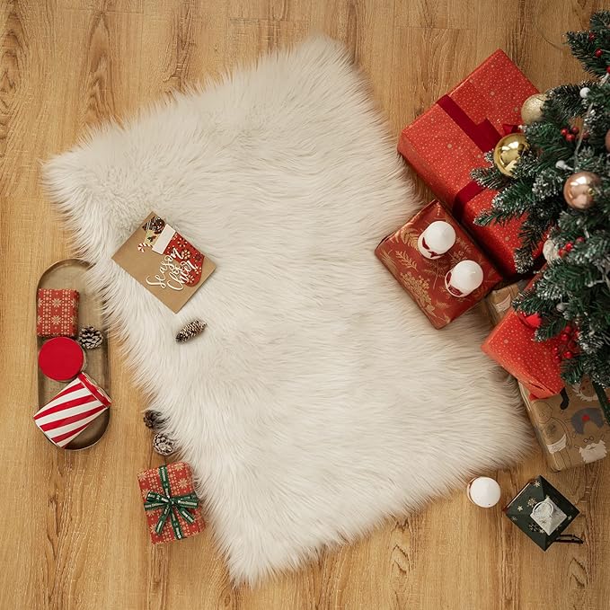 MIULEE Fluffy Rug Soft Shaggy Faux Fur Area Rug Luxury Plush Rectangle Carpet for Christmas Decor Bedroom Living Room Sofa Chair 2 x 3 Feet, White