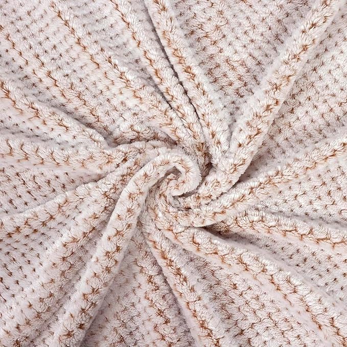 Exclusivo Mezcla Fleece Bed Blanket King Size, Super Soft and Warm Blankets for Couch, Sofa and Bed Waffle Textured, Cozy, Fuzzy and Lightweight (Heather Camel, 90x104 Inches)