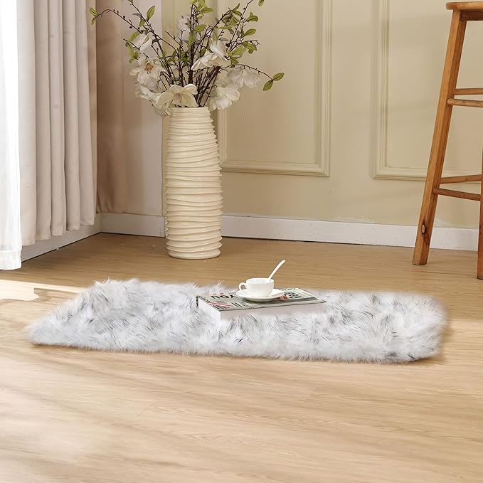 ORINOVA White and Grey Faux Fuzzy Fur Sheepskin Washable Area Rugs for Living Room 2x3 Boho Shag Nursery Rug Cute Home Décor
