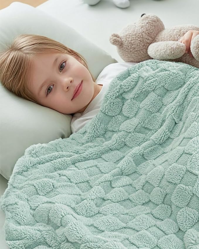 Utopia Bedding Sage Green Checkered Fleece Throw Blanket for Couch or Bed, Soft Plush Cozy Blanket for Women and Men, Ultra Comfy Travel-Friendly Bed Throws for Relaxation, 50x60 Inches