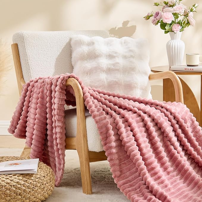 BEDELITE Large Throw Blankets for Couch - 3D Ribbed Jacquard Cute Fuzzy Fleece Blanket, Warm and Breathable Soft Cozy Throw XL Blanket, Dusty Pink