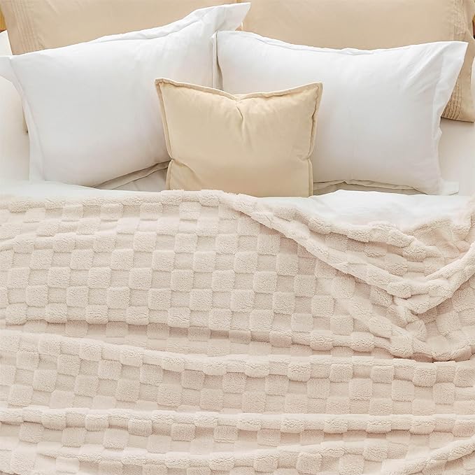 Bedsure GentleSoft Blankets Queen Size for Bed - Super Soft Cozy Blanket for Kids Girls, Large Fuzzy Fleece Throw for Bedroom Decor, Cream, 90x90 Inches