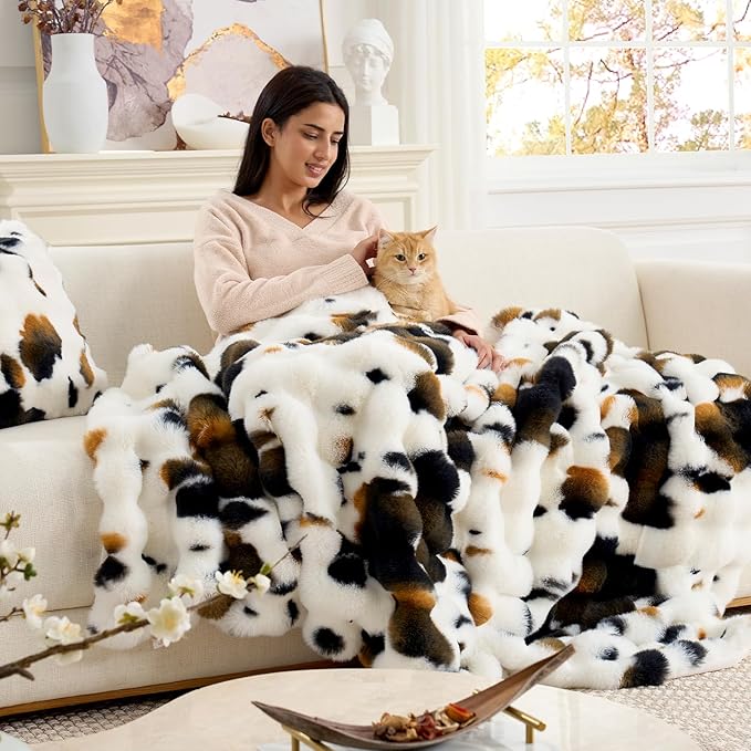 Cozy Bliss Cow Print Faux Fur Throw Blanket for Couch, Fuzzy Soft Plush Thick Bubble Blanket for Sofa Bedroom Living Room, 50x60 Inches