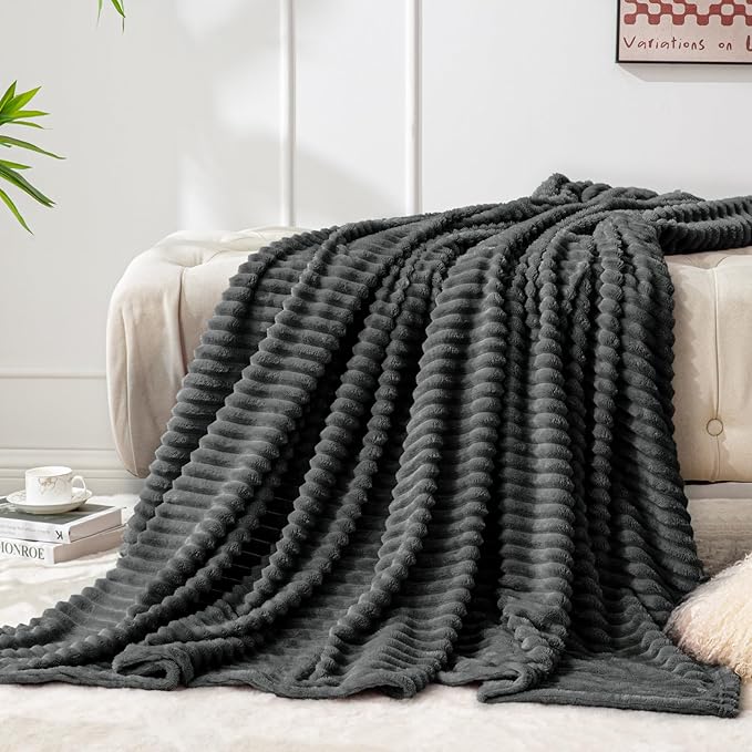 BEDELITE Fleece Throw Blanket for Couch – 3D Ribbed Jacquard Soft and Warm Decorative Fuzzy Blanket – Cozy, Fluffy, Plush Lightweight Charcoal Grey Throw Blankets for Bed, Sofa, 50x60 inches