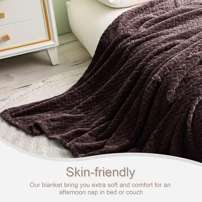 Exclusivo Mezcla Fleece Queen Size Blanket for Bed, 90x90 Inches Soft Cozy Jacquard Flannel Blankets, Lightweight Fuzzy Plush Warm for Women, Coffee
