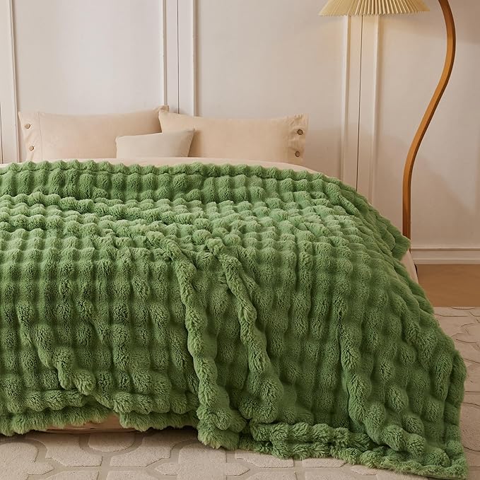 COOVA Faux Fur Throw Blanket for Couch, Cozy Soft and Fuzzy Plush Rabbit Fur Bubble Blanket for Sofa Bedroom Living Room, 50x60 Inches Light Green