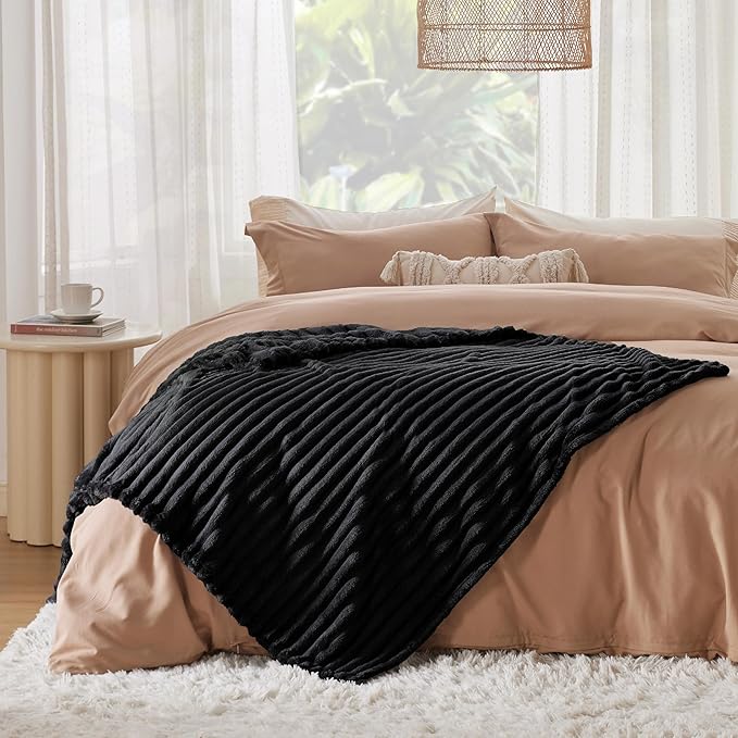 Bedsure GentleSoft Black Fleece Blanket for Couch - Cozy Soft Blankets for Women, Cute Small Throws for Girls, 50x70 Inches